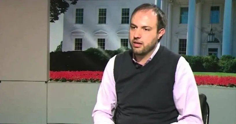 لوبي سوري يكشف: مسؤولون أمريكيون يعرقلون قرار ترامب برفع العقوبات عن سوريا