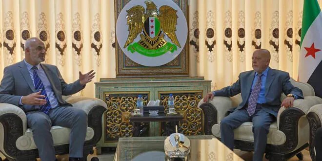 وزير الاقتصاد ومحافظ دير الزور يبحثان خطط التنمية والاستثمار لتنشيط المحافظة