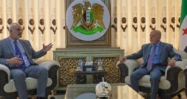 وزير الاقتصاد ومحافظ دير الزور يبحثان خطط التنمية وفرص الاستثمار في المحافظة