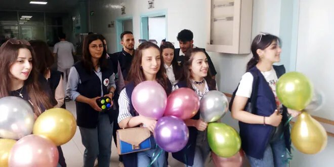 مؤسسة "ميد لايف" ترسم البسمة على وجوه الأطفال المرضى في حمص بفعالية خيرية