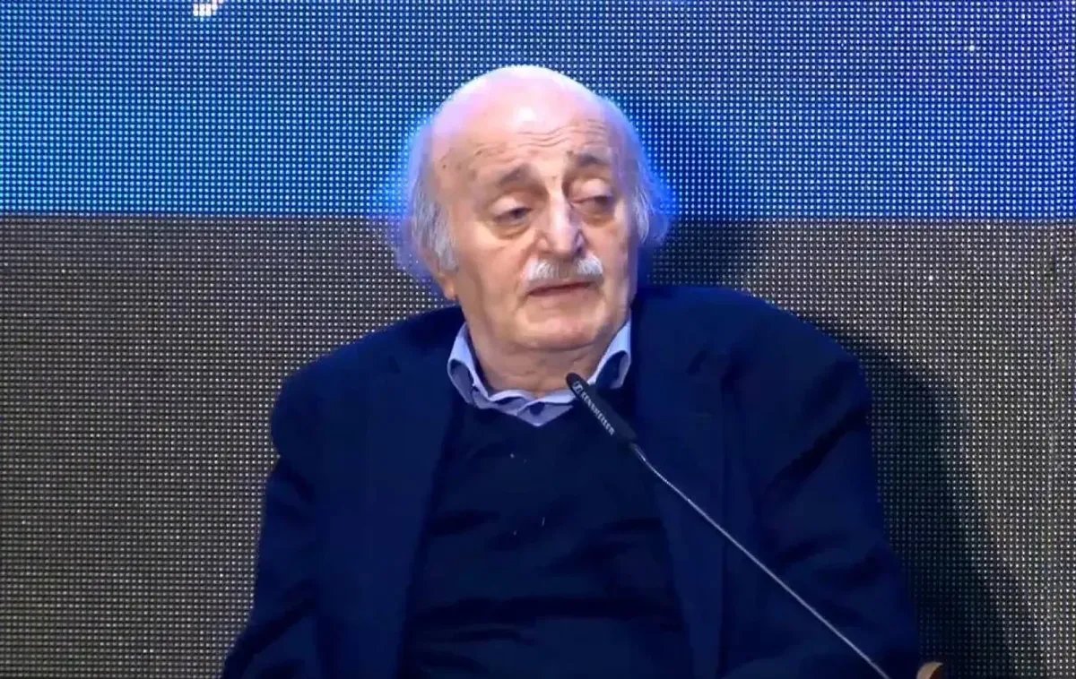 وليد جنبلاط: سقوط النظام السوري يمهد لشرق أوسط جديد ومستقبل مختلف للبنان