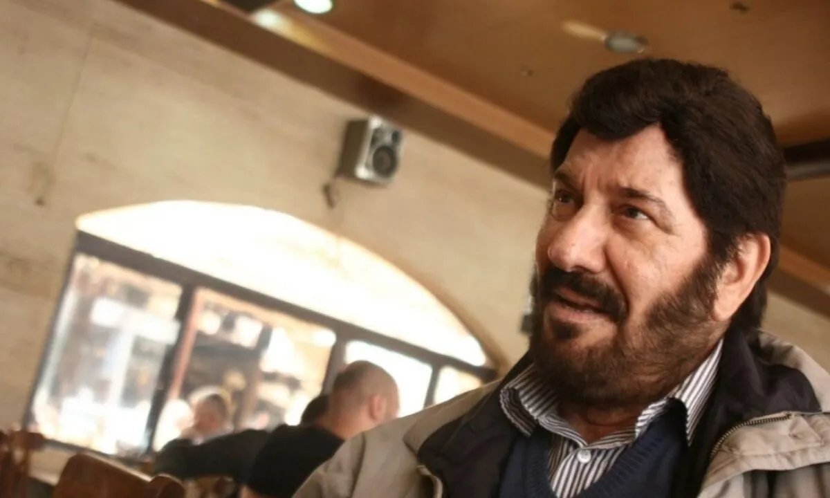 رحيل "فهد السينما السورية": وداعًا للفنان القدير أديب قدورة عن عمر يناهز 87 عامًا