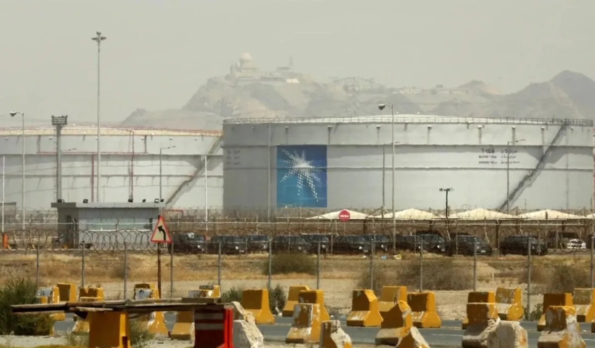 أرامكو السعودية توقع صفقات ضخمة مع شركات أمريكية بـ 90 مليار دولار: شراكة استراتيجية في الطاقة والذكاء الاصطناعي