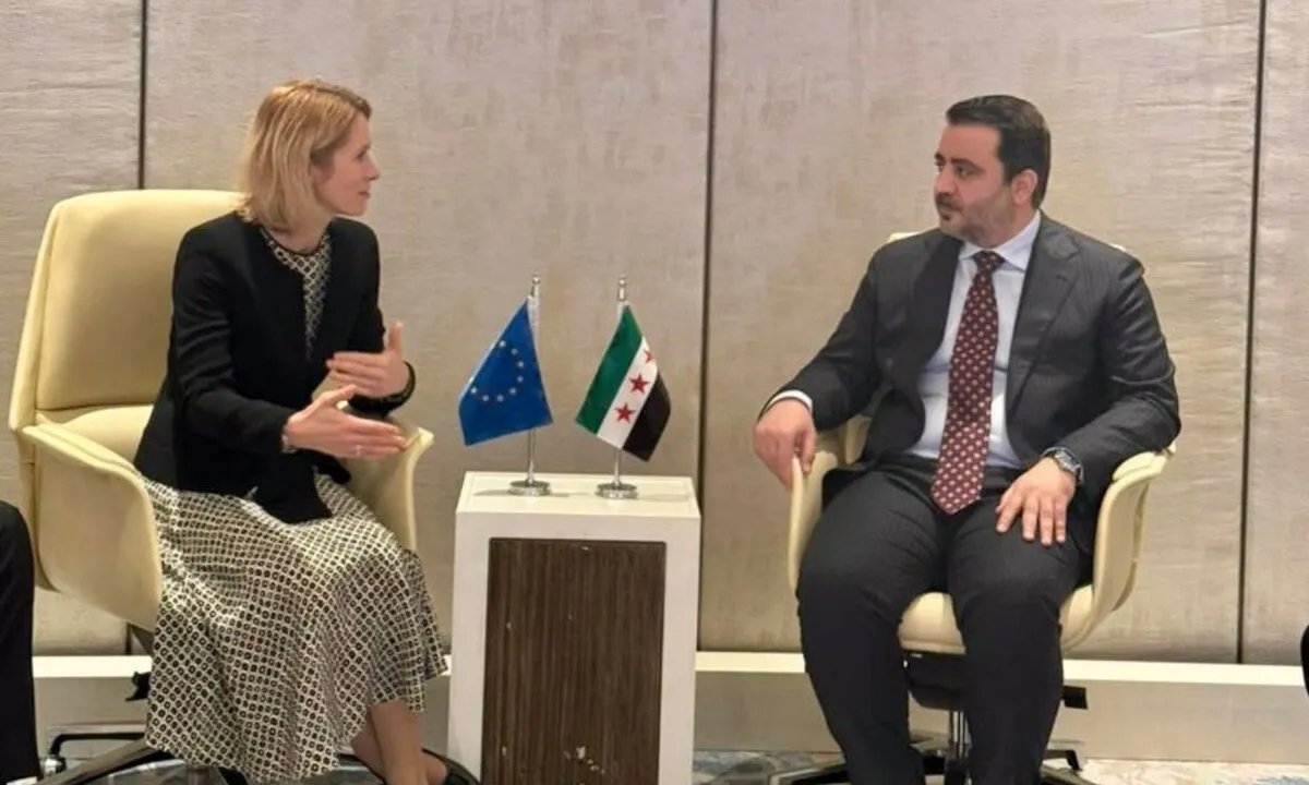 تخفيف العقوبات الأوروبية على سوريا: هل يشمل البنك المركزي وإعادة الإعمار؟