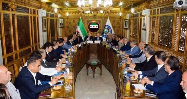 وزير المالية يبحث مع صناعيي دمشق وريفها شراكة جديدة لتطوير النظام الضريبي