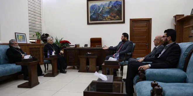 مدير الشؤون السياسية يلتقي مطران الأرمن الكاثوليك ويناقش تعزيز الوحدة الوطنية في سوريا