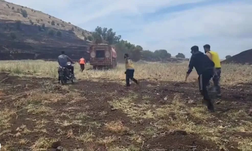 الدفاع المدني السوري يسيطر على حريق مفتعل من قبل الاحتلال الإسرائيلي في ريف القنيطرة