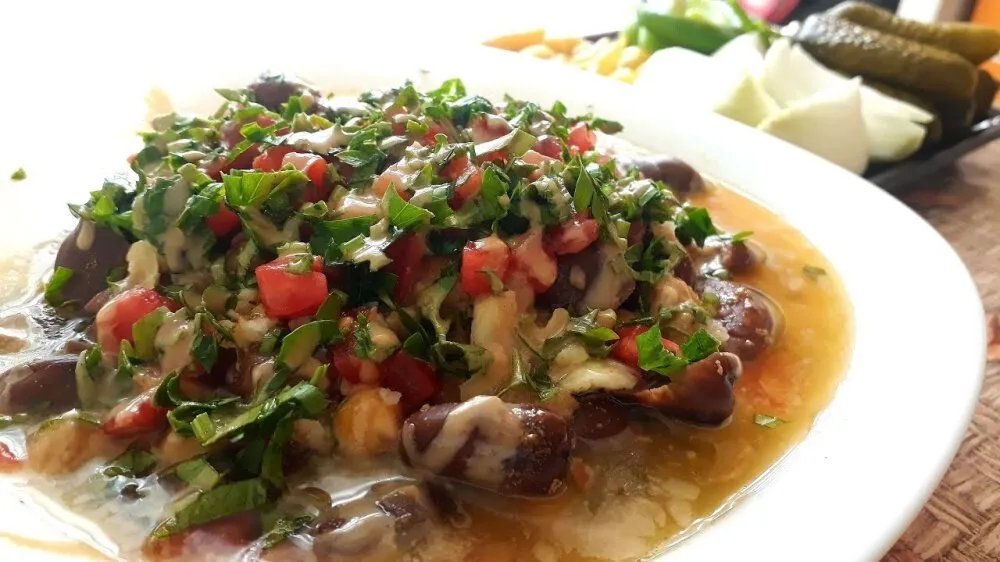 صدمة في دمشق: فاتورة مطعم شعبي تتجاوز 100 ألف ليرة لأطباق بسيطة!