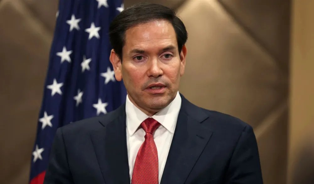 تحول مفاجئ: وزير الخارجية الأمريكي يعلن تأييده لرفع العقوبات عن سوريا