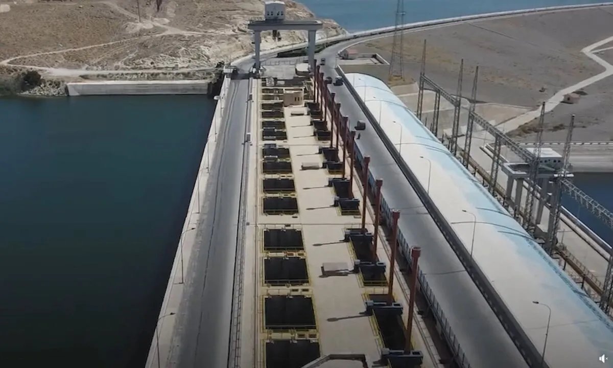 إعادة الحياة إلى سد تشرين: فرق الصيانة تبدأ العمل لإنتاج الكهرباء وتأمين المياه