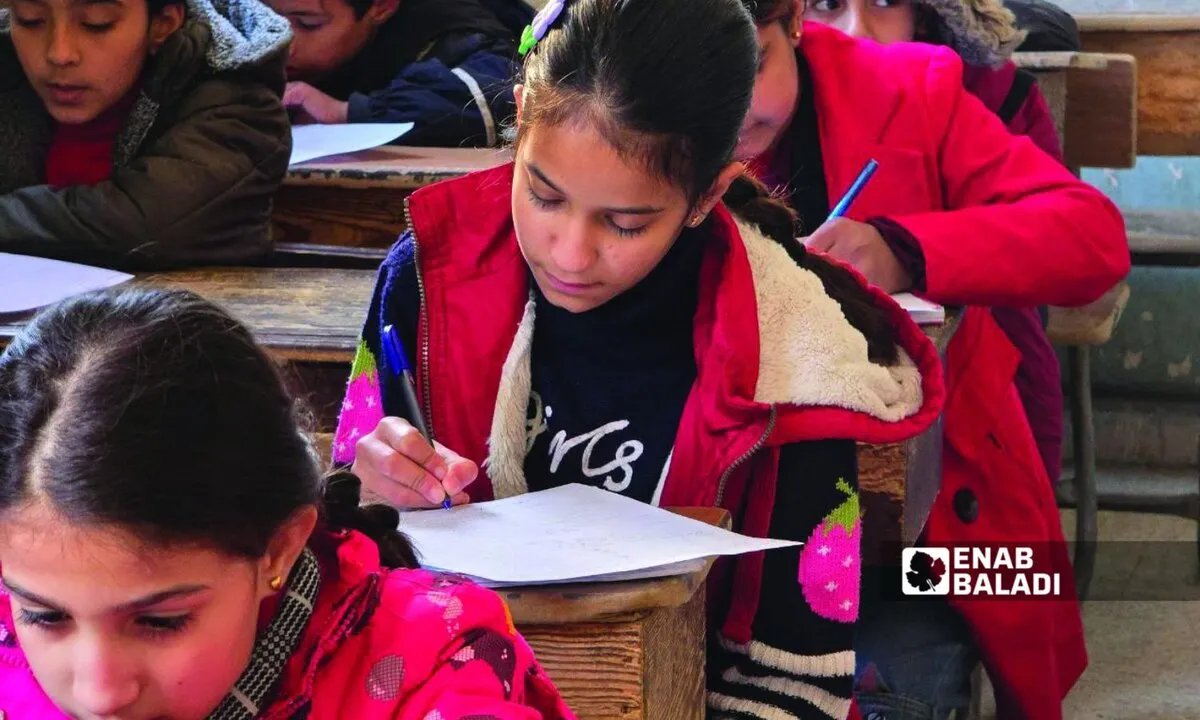 سوريا: كيف شكّلت "أدلجة" التعليم أجيالًا كاملة تحت حكم الأسد؟