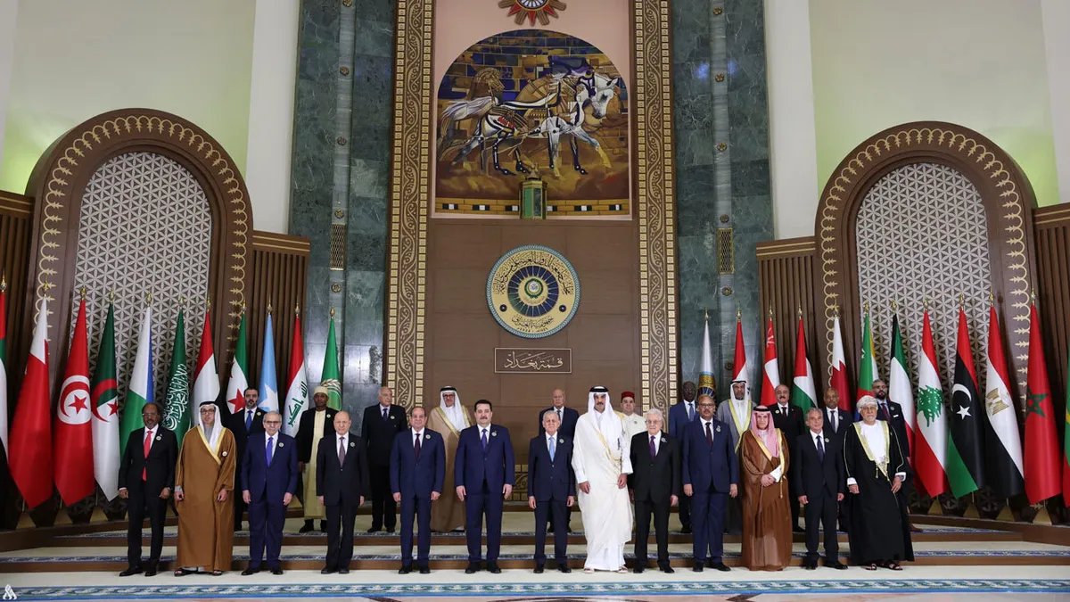 قمة بغداد: ترحيب عربي واسع برفع العقوبات الأمريكية عن سوريا وآمال بانفراج الأزمة