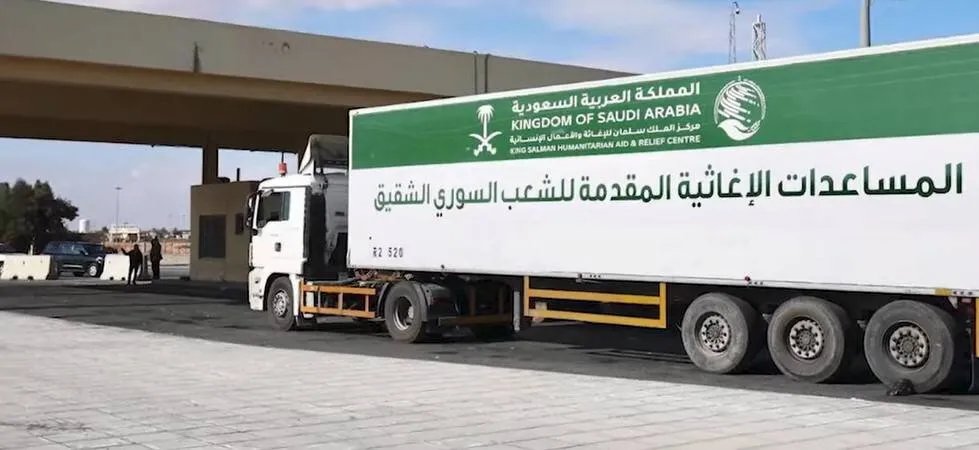 مساعدات سعودية عاجلة: 42 شاحنة طحين لدعم المخابز في سوريا