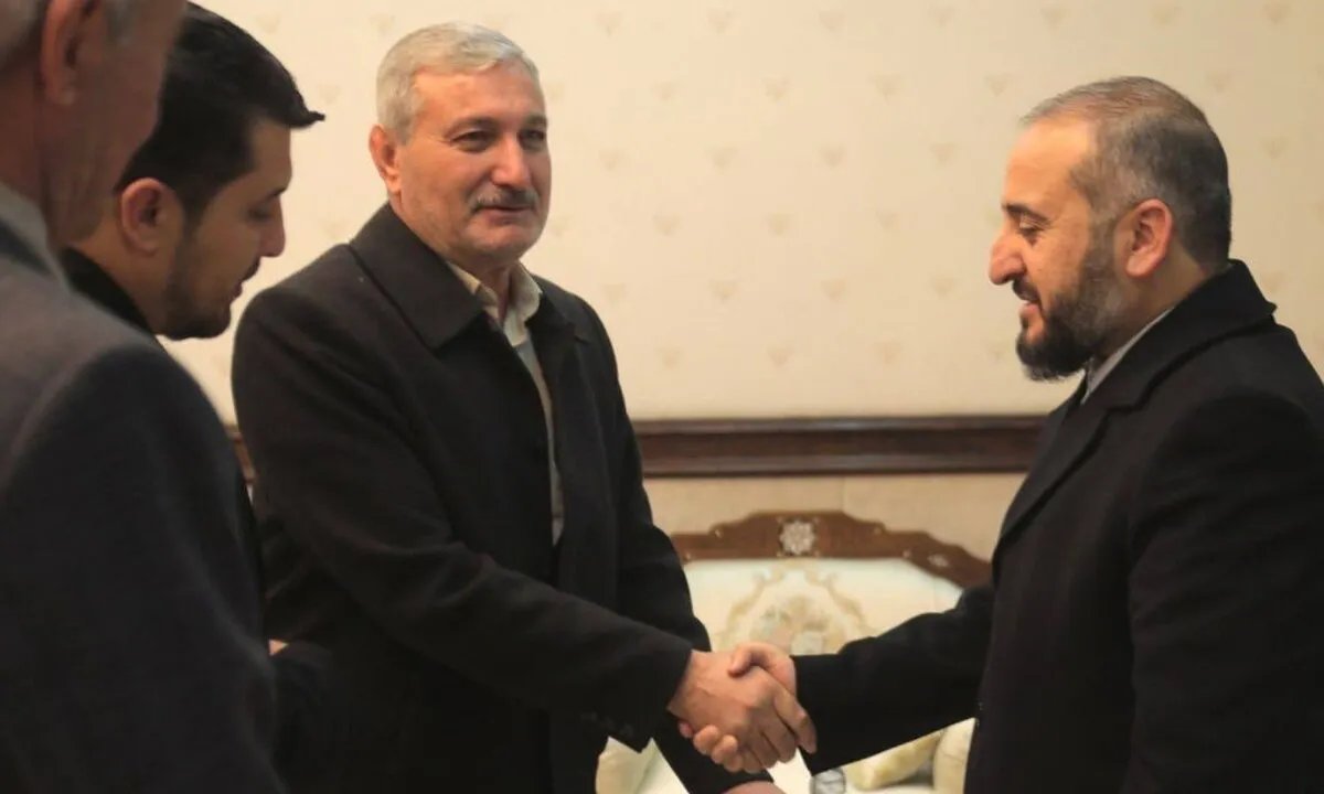 وزارة الدفاع السورية تنفي تعيين رياض الأسعد معاونًا للوزير وتوضح حقيقة ترفيعه