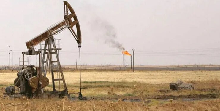 اتفاق الحكومة و"قسد" يفتح آفاقًا اقتصادية: هل تصل إيرادات النفط إلى 10 مليارات دولار سنويًا؟