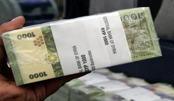 إصدار عملة سورية جديدة: هل يحل الأزمة أم يزيد التضخم؟ خبير اقتصادي يوضح