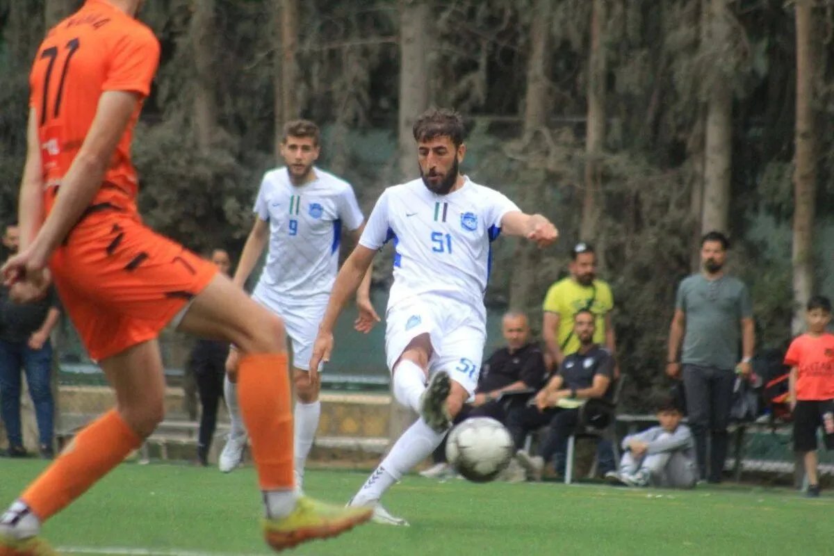 إثارة وحماس: صراع التأهل يشتد في دوري الدرجة الأولى لكرة القدم