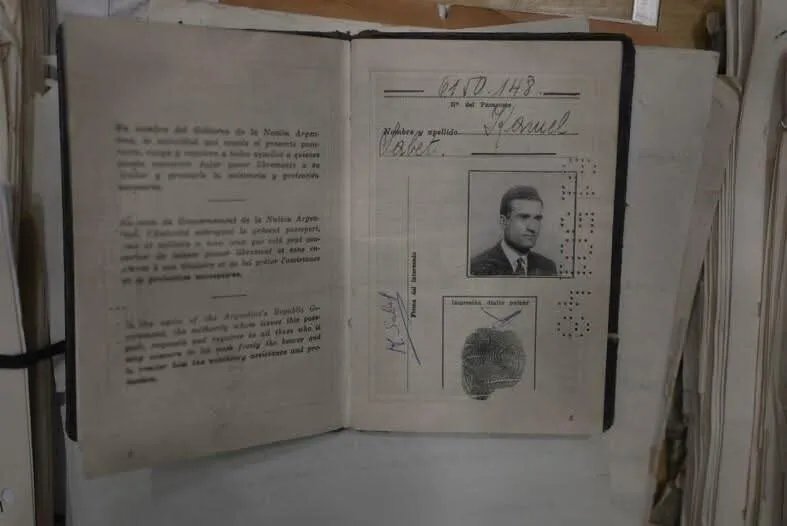 غموض حول أرشيف إيلي كوهين: كاميرا حديثة تفضح الرواية الإسرائيلية؟