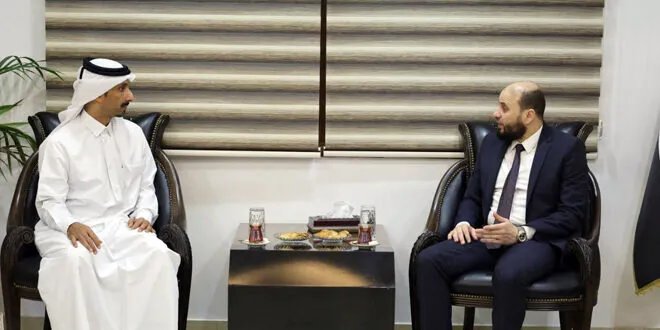وزير الطاقة السوري يبحث مع السفير القطري بدمشق تعزيز التعاون في قطاعات الطاقة الحيوية