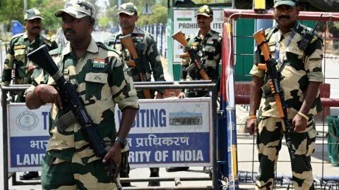 تهدئة على الحدود: باكستان والهند تتفقان على سحب قواتهما من كشمير