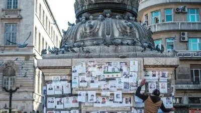 فلسطينيو سوريا يطالبون بالكشف عن مصير معتقليهم ومحاسبة المتورطين: تقصير السفارة الفلسطينية وتورط فصائل