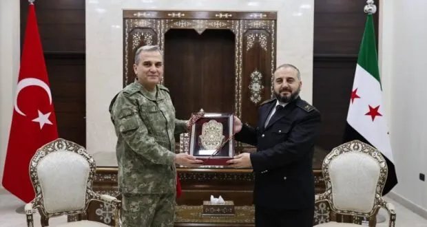 وزير الدفاع السوري يبحث مع وفد تركي تعزيز التعاون الأمني المشترك