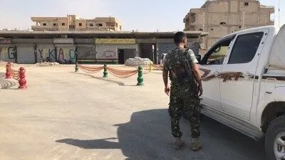 الرقة: فرار جماعي لعناصر قسد من الطبقة واستنفار واسع