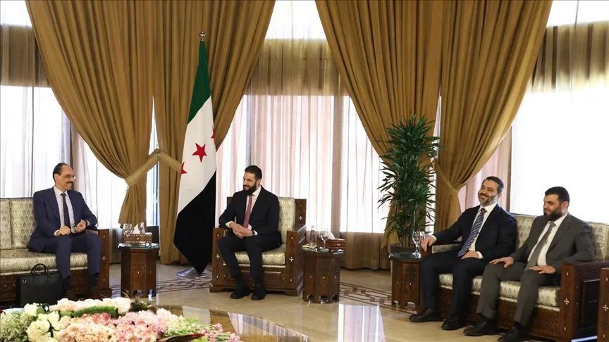 الرئيس الشرع وقالن يبحثان العلاقات السورية التركية ومكافحة الإرهاب وعودة اللاجئين ورفع العقوبات