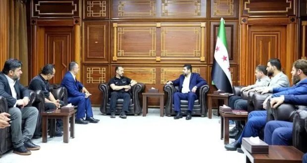 محافظ اللاذقية يبحث مع وفد تركي آليات التعاون في إعادة إعمار المناطق المتضررة