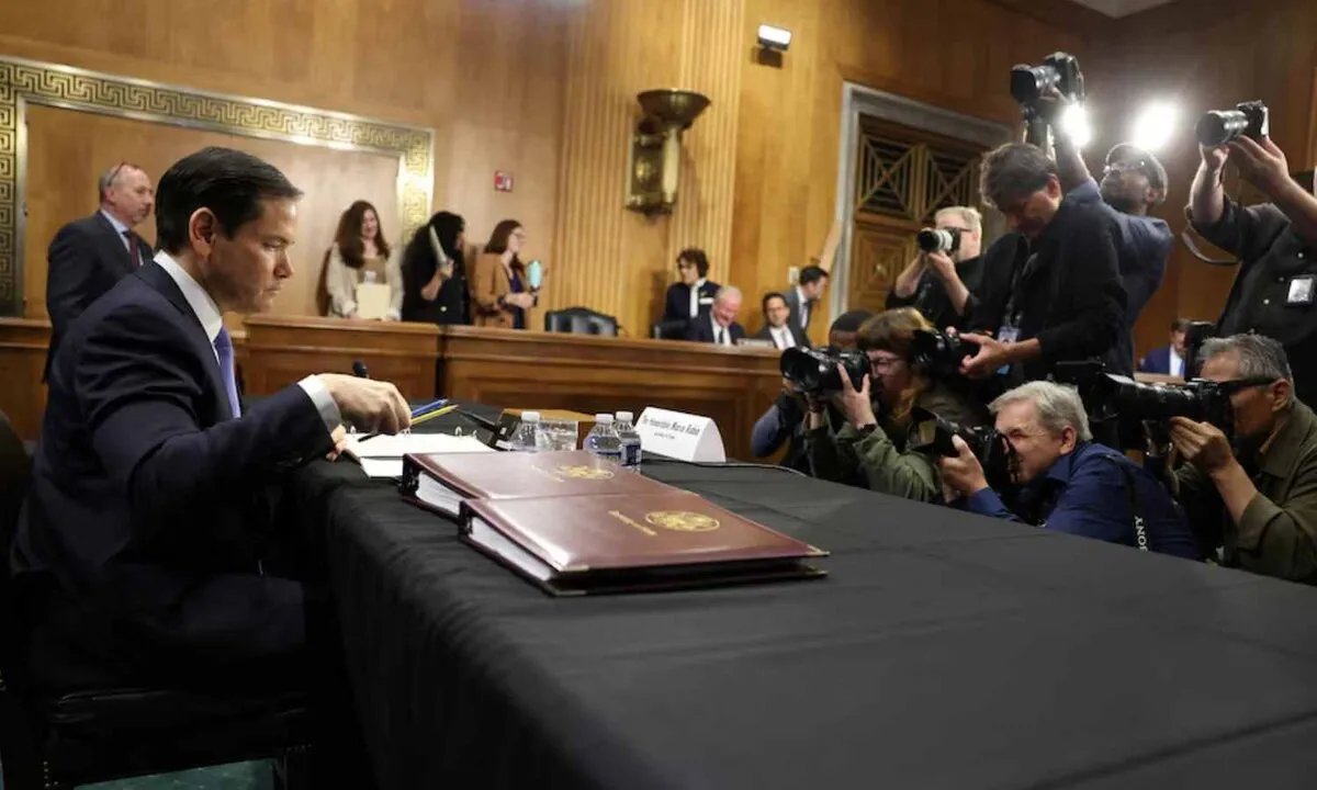 واشنطن تكشف عن استراتيجية جديدة في سوريا: مساعدات لتجنب سيناريو الحرب الأهلية