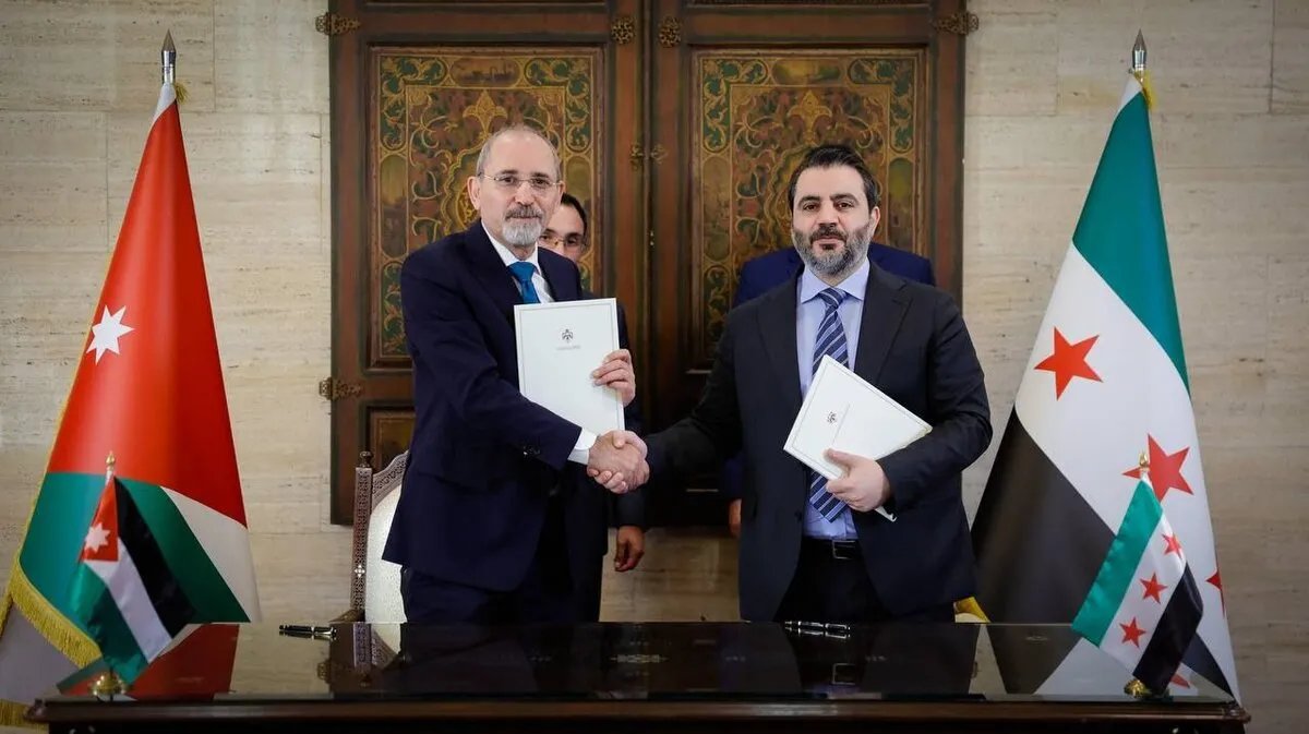 وزير الخارجية الأردني يصف زيارته لدمشق بالمثمرة ويؤكد دعم الأردن لإعادة إعمار سوريا