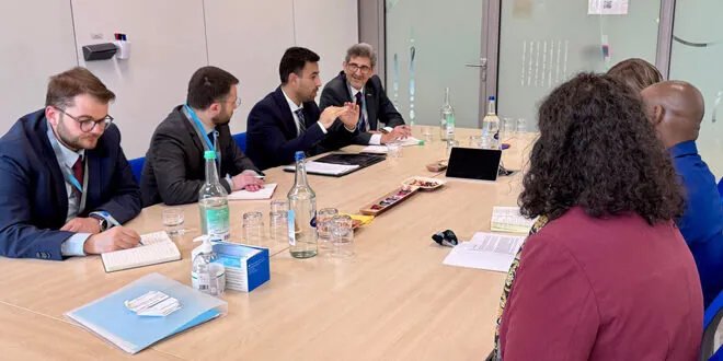 وزير الصحة يبحث في جنيف تعزيز التعاون مع الصندوق العالمي لمكافحة الإيدز والسل والملاريا