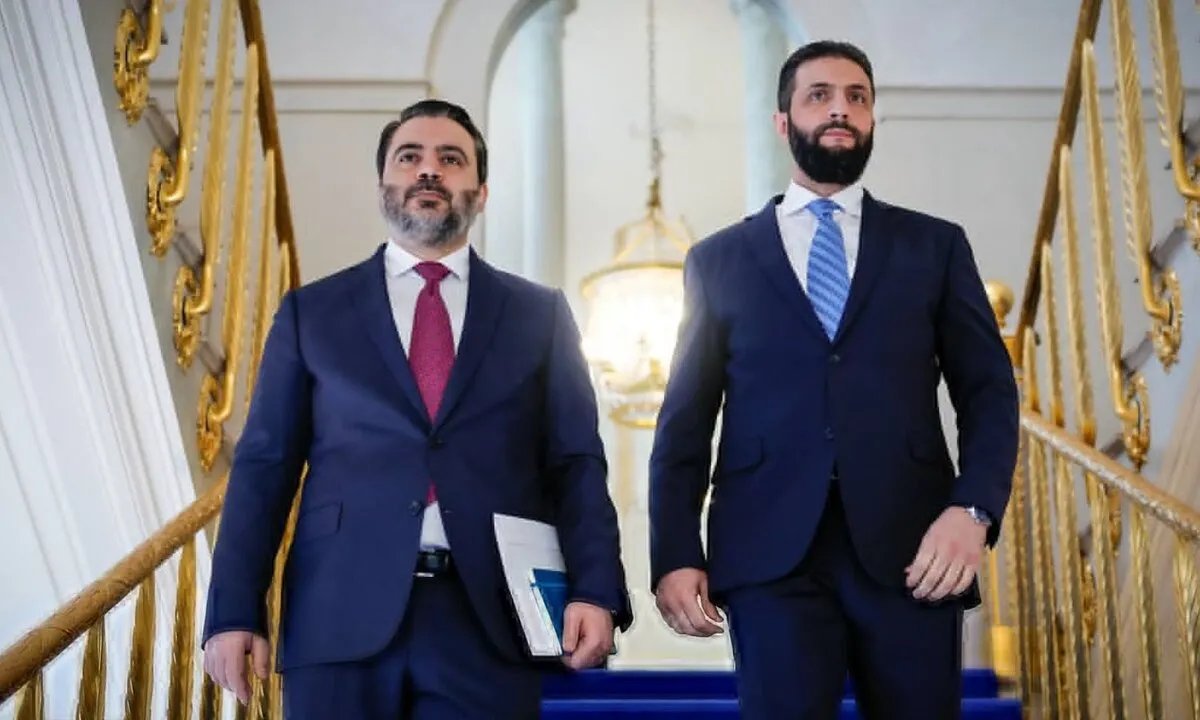 الشيباني يرد على تصريحات فورد المثيرة حول صعود الشرع للحكم في سوريا