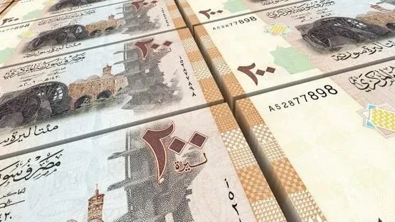 خبير اقتصادي: رفع العقوبات الأوروبية يفتح الباب لتعافي تدريجي للاقتصاد السوري واستعادة قيمة الليرة