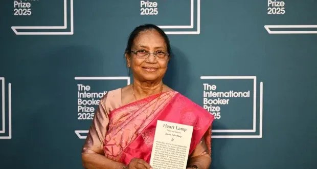 بانو مشتاق تفوز بجائزة بوكر العالمية عن قصصها المؤثرة حول حياة المسلمات في الهند