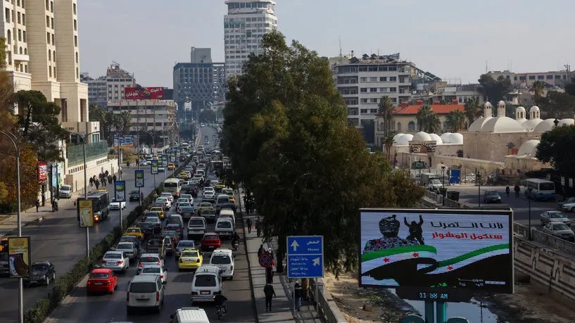 خبير اقتصادي: رفع العقوبات يفتح الباب أمام استثمارات جديدة في سوريا رغم التحديات