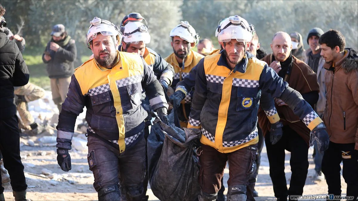 اتهامات متبادلة: إعلام النظام السابق يهاجم الدفاع المدني السوري (الخوذ البيضاء) بالاستيلاء على مراكز إطفاء دمشق