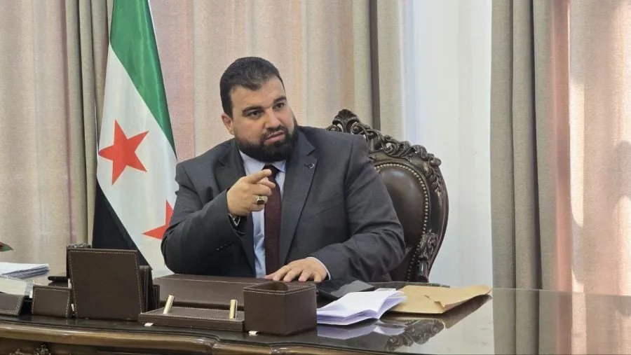 السويداء: اقتحام مبنى المحافظة وإطلاق سراح سجين.. والحكومة تتعهد بفرض القانون