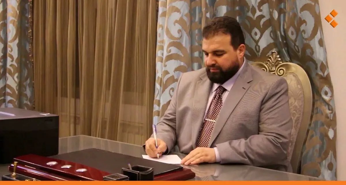 السويداء: مسلحون يحتجزون المحافظ لإطلاق سراح سجين.. تفاصيل ما حدث في مبنى المحافظة