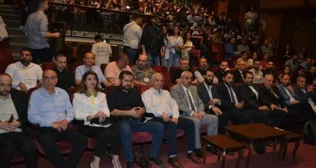 طرطوس تستضيف يوماً علمياً حول التكامل بين زراعة الأسنان والتخصصات السنية