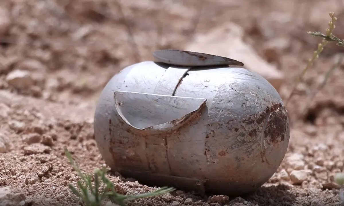 مأساة في حماة: لغم موجه يودي بحياة ثلاثة متطوعين من الدفاع المدني السوري