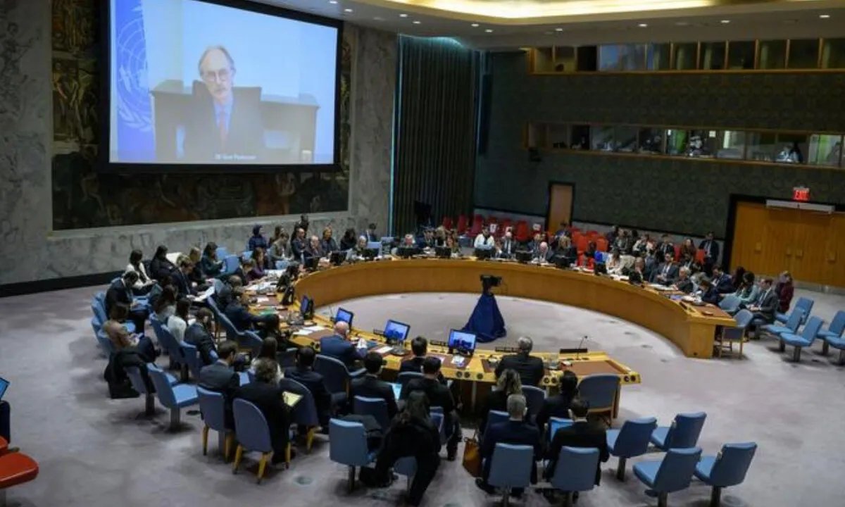 بيدرسون يدعو إلى خطوات لاختيار أعضاء مجلس الشعب ويحذر من تحديات تواجه سوريا