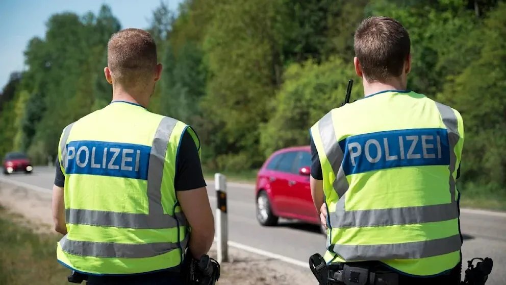 تقرير أمني يكشف: طرق جديدة ومبتكرة للمهاجرين للوصول إلى ألمانيا رغم تشديد الرقابة