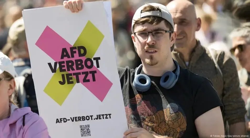 تحذيرات من حظر حزب البديل في ألمانيا: هل الحل القضائي ممكن أم سياسي؟