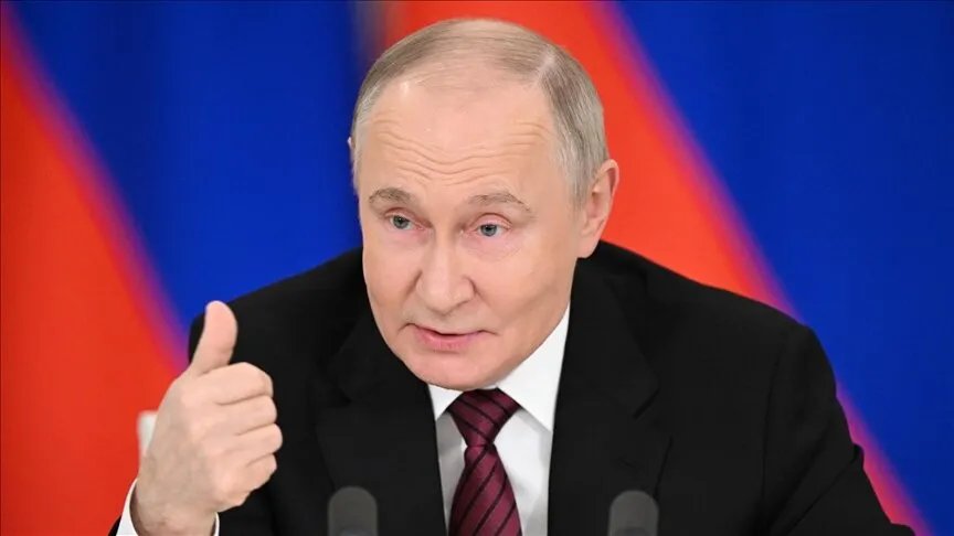 بوتين يكشف عن خطة لإنشاء منطقة عازلة على الحدود الروسية الأوكرانية: تفاصيل وتداعيات