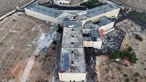 الخوذ البيضاء تطالب الأمم المتحدة بالضغط على الأسد للكشف عن مصير معتقلي صيدنايا