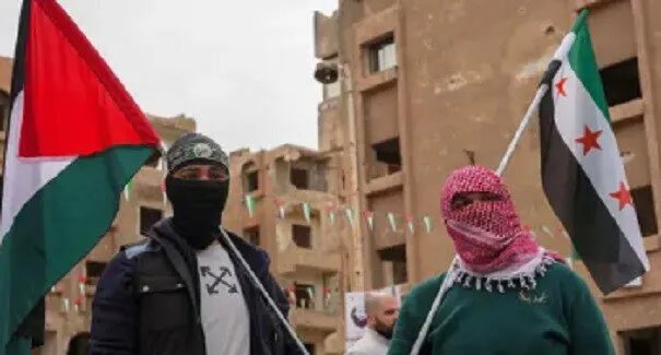 بعد سقوط الأسد: فصائل فلسطينية تسلم أسلحتها لسوريا وقادتها يغادرون دمشق