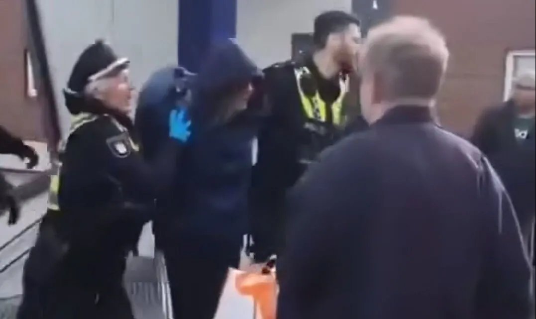 هامبورغ تحت الصدمة: هجوم بسكين يسفر عن إصابة 12 شخصًا في محطة القطارات الرئيسية