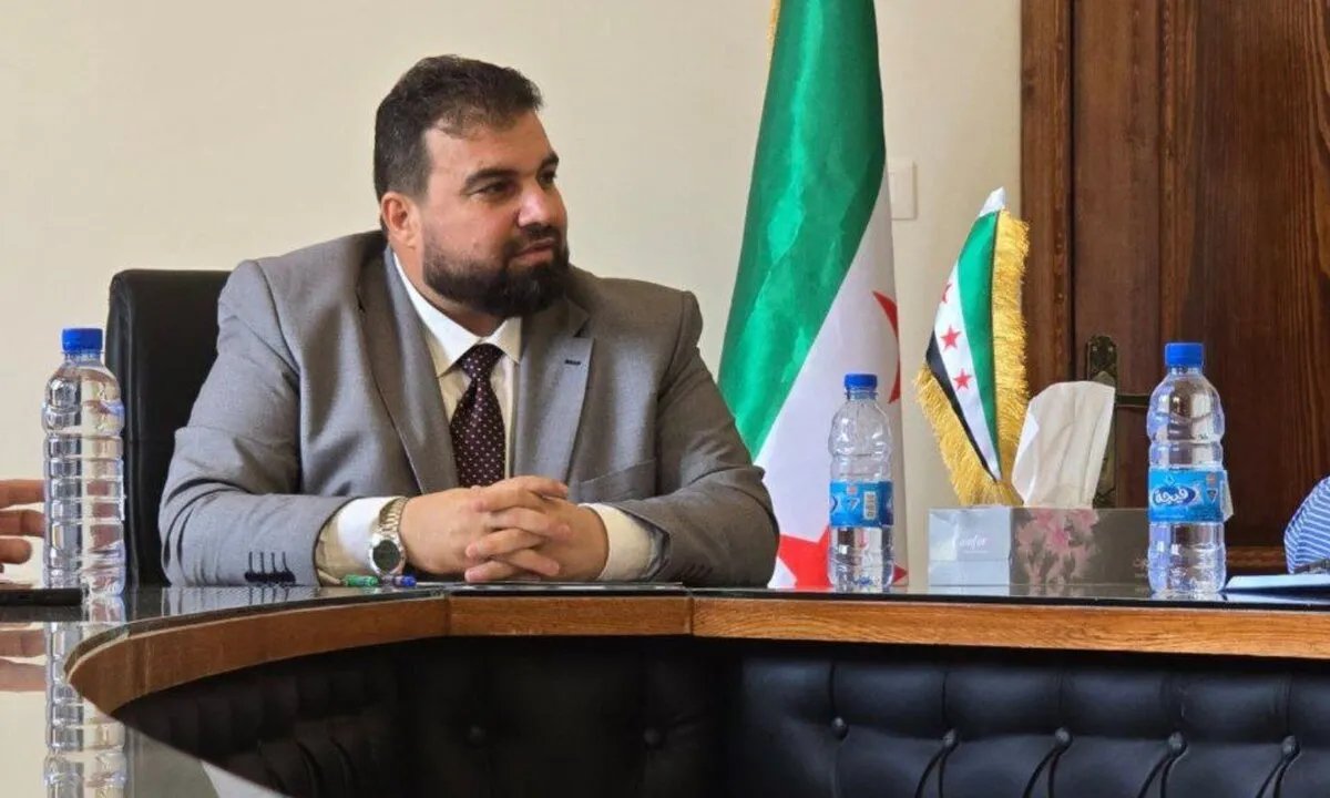 محافظ السويداء يقدم استقالته بعد اقتحام مسلح لمبنى المحافظة