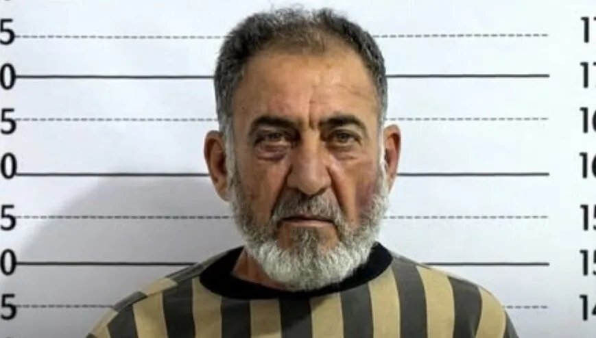 القبض على متهم بتصنيع البراميل المتفجرة التابعة لـ"لواء درع الوطن" في اللاذقية